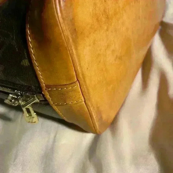 Louis Vuitton Alma w/COA - Picture 8 of 13